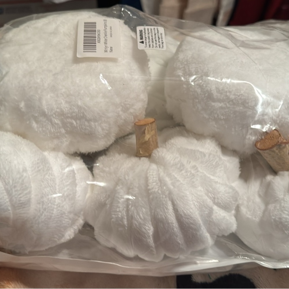 Pack of 8 White Chenille Pumpkins